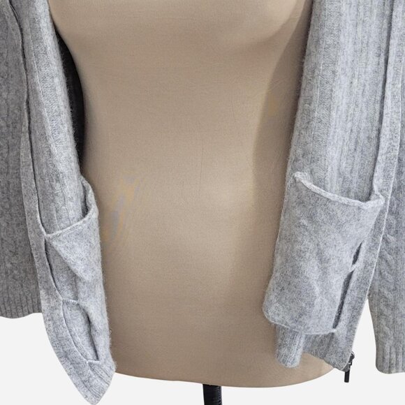 Ralph Lauren women’s size large soft gray zip up sweater - Picture 4 of 6